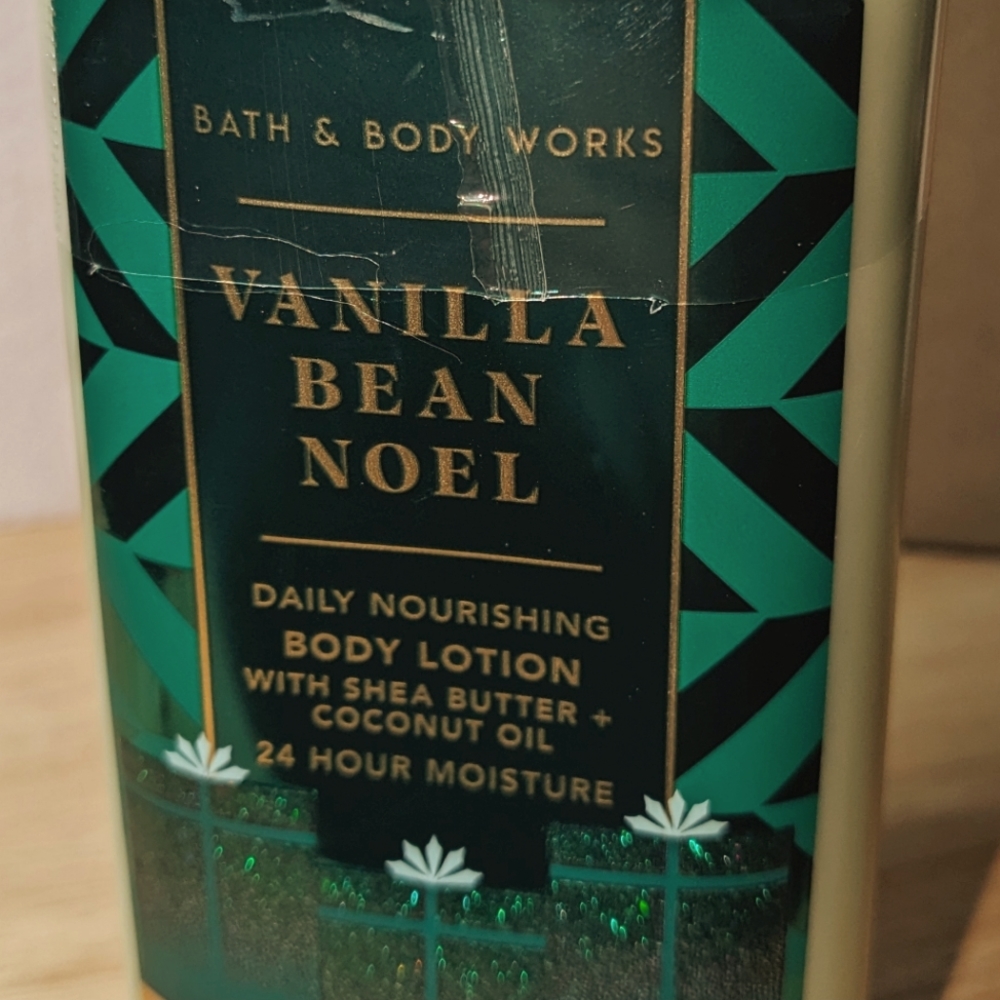 Vanilla Bean Noel - Bath and bodyworks. New, unopened.